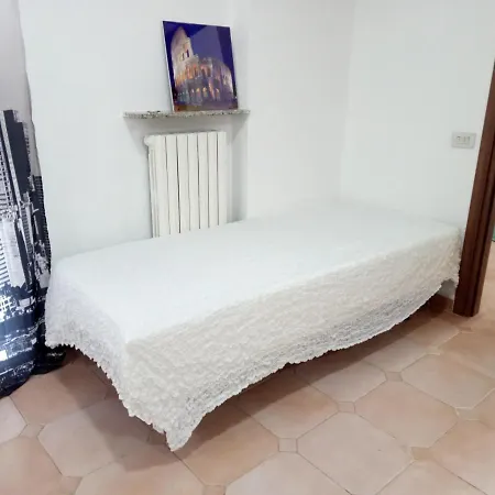 Mike Bed & Breakfast *